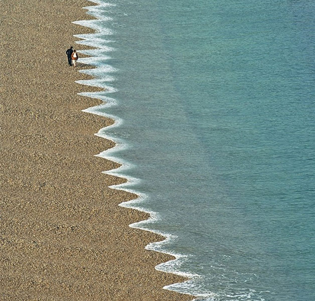 A toothy sea