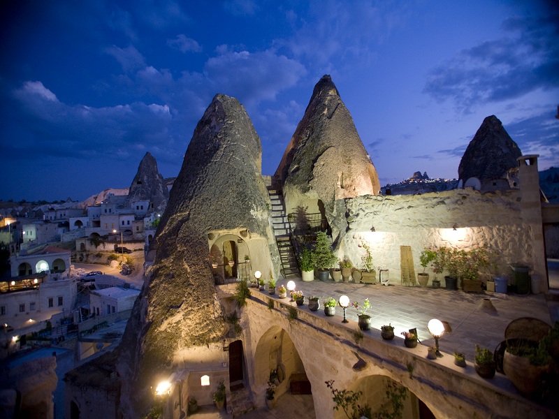 kelebek-fairy-chimneys